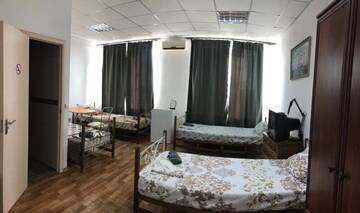 Фото номера Стандартный четырехместный номер Отель Отель Мередиан г. Zolotonosha 3